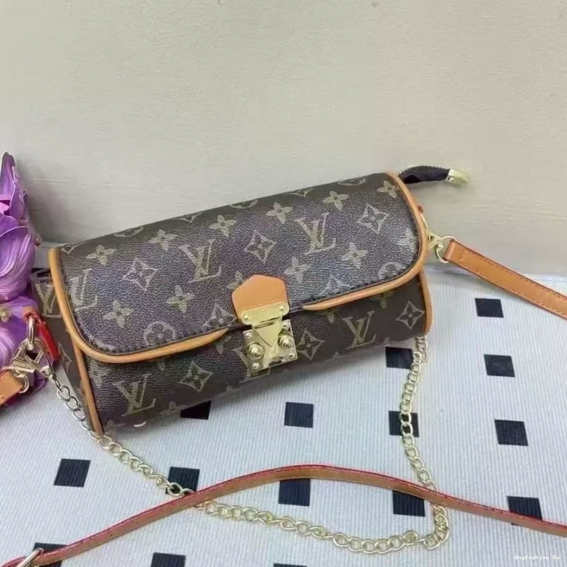 Louis Trendsetting Messenger Vuitton Bags Women For 795 1218